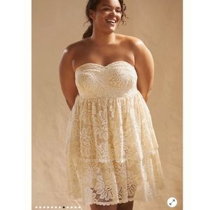 ANTHROPOLOGIE Maeve Strapless Cream Lace and Crochet Tiered Mini Dress